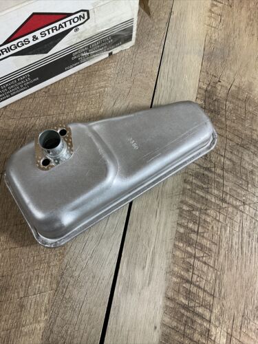 NOS OEM Briggs & Stratton New Muffler Part No 692304 (6922754752695)
